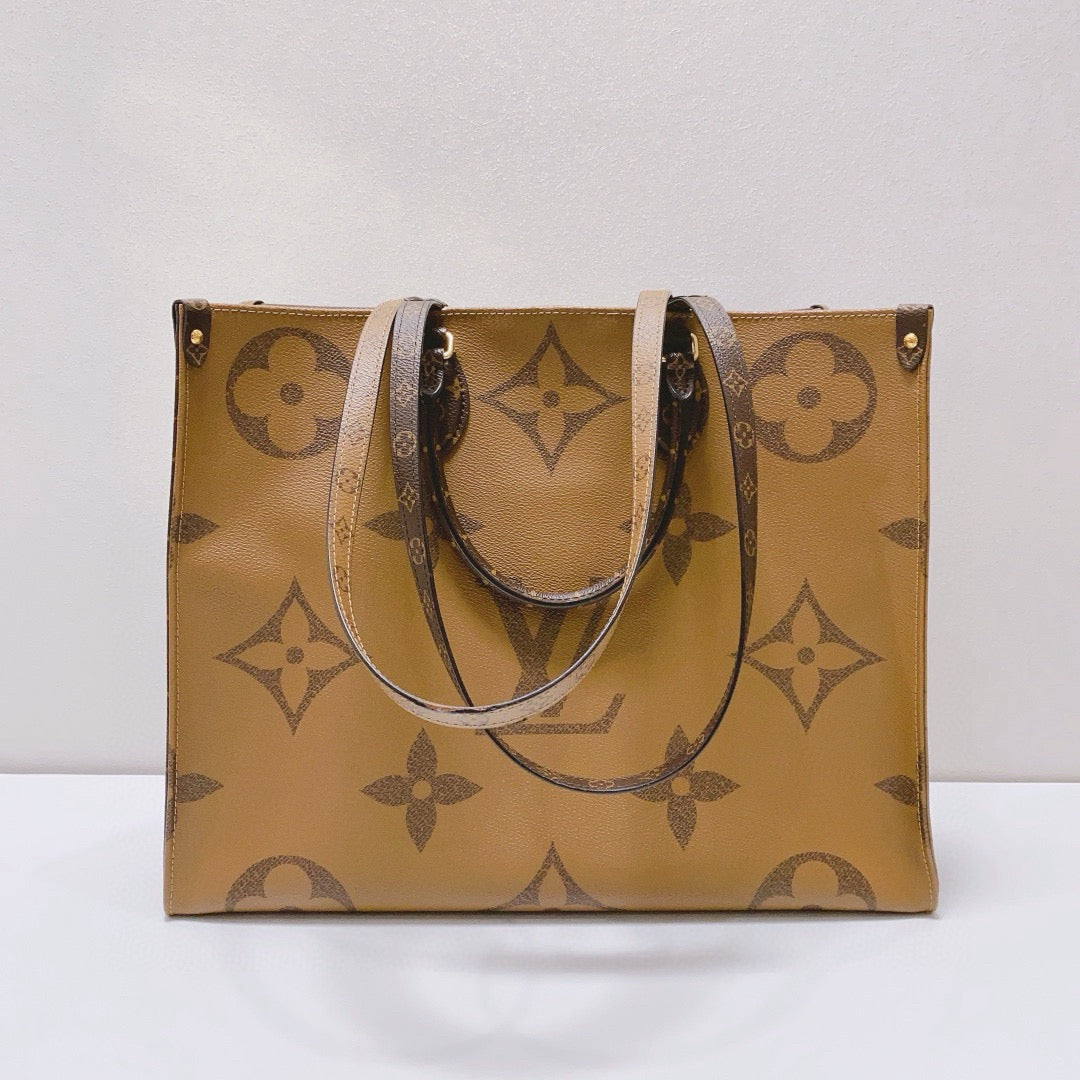 Louis Vuitton - OnTheGo GM - Monogram and Monogram Reverse coated canvas with leather trim - Brown - (Large)