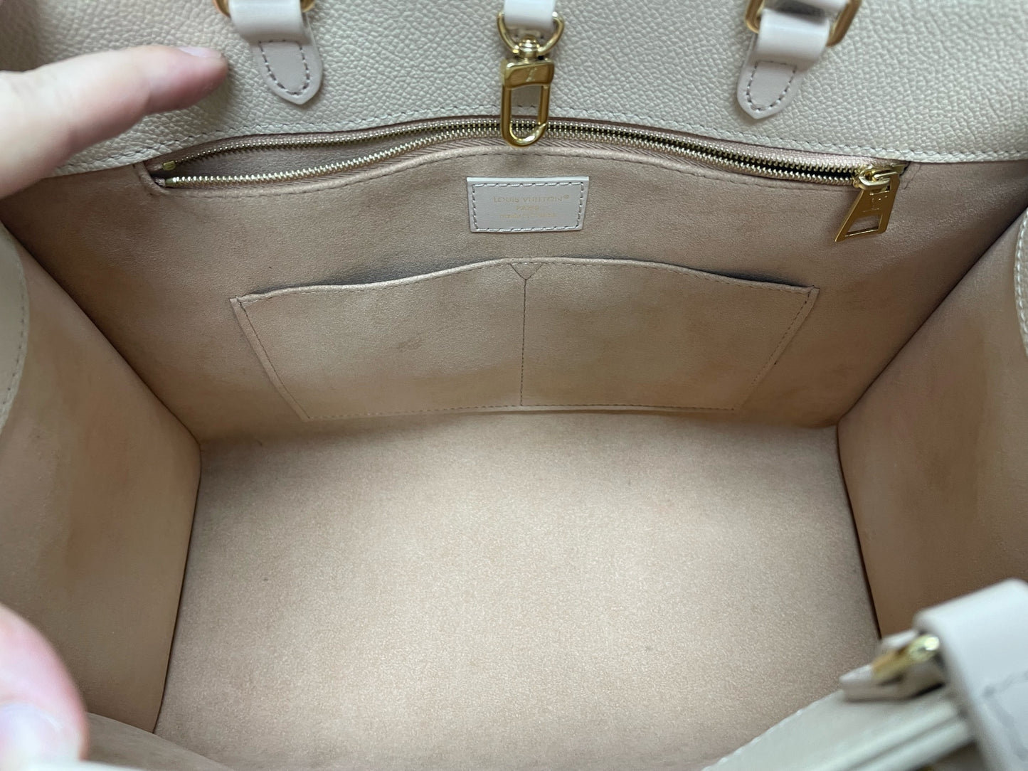 Louis Vuitton - OnTheGo - Leather - Beige - (medium)