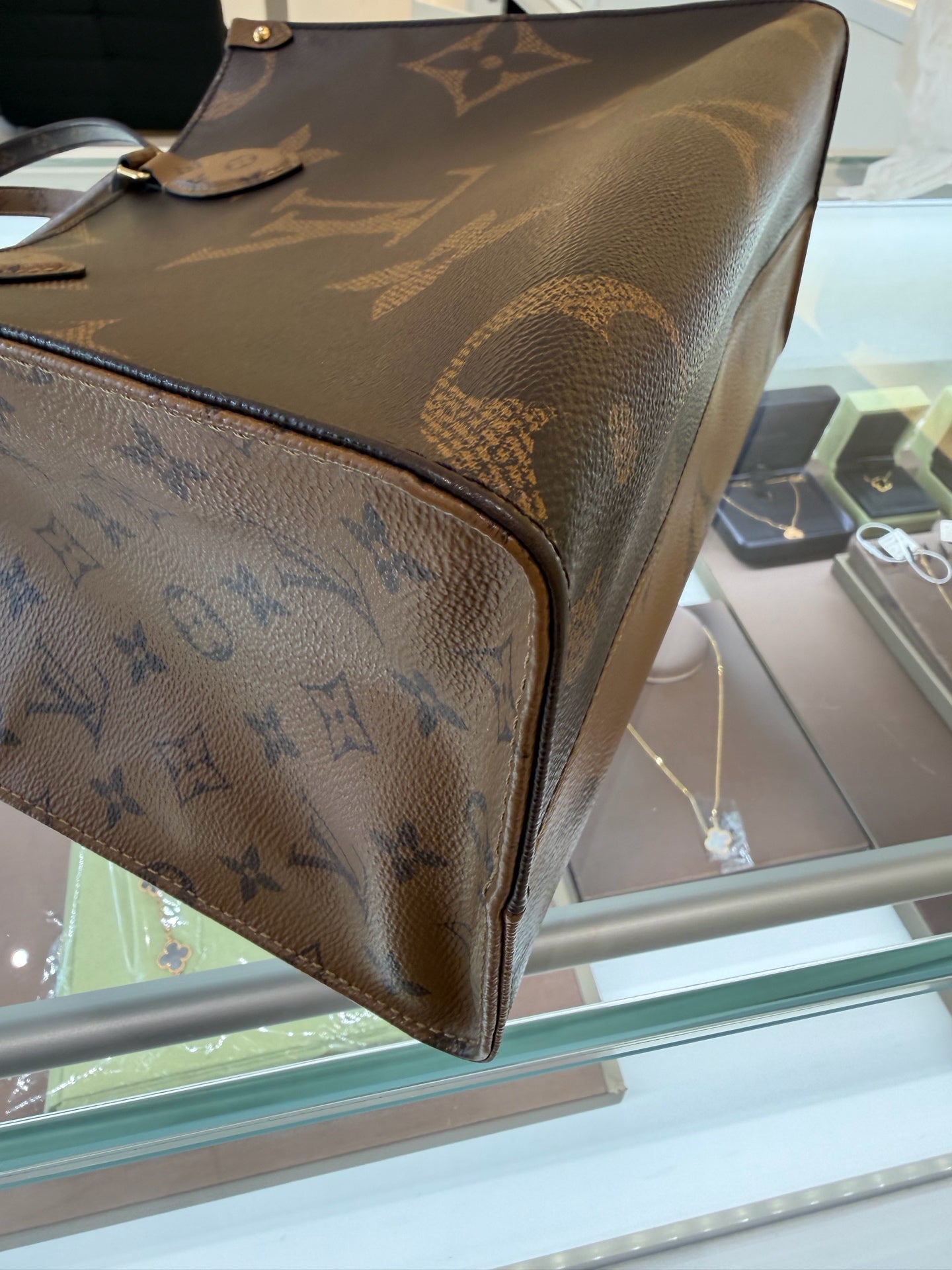 Louis Vuitton - Onthego - Leather - Brown - (Medium)