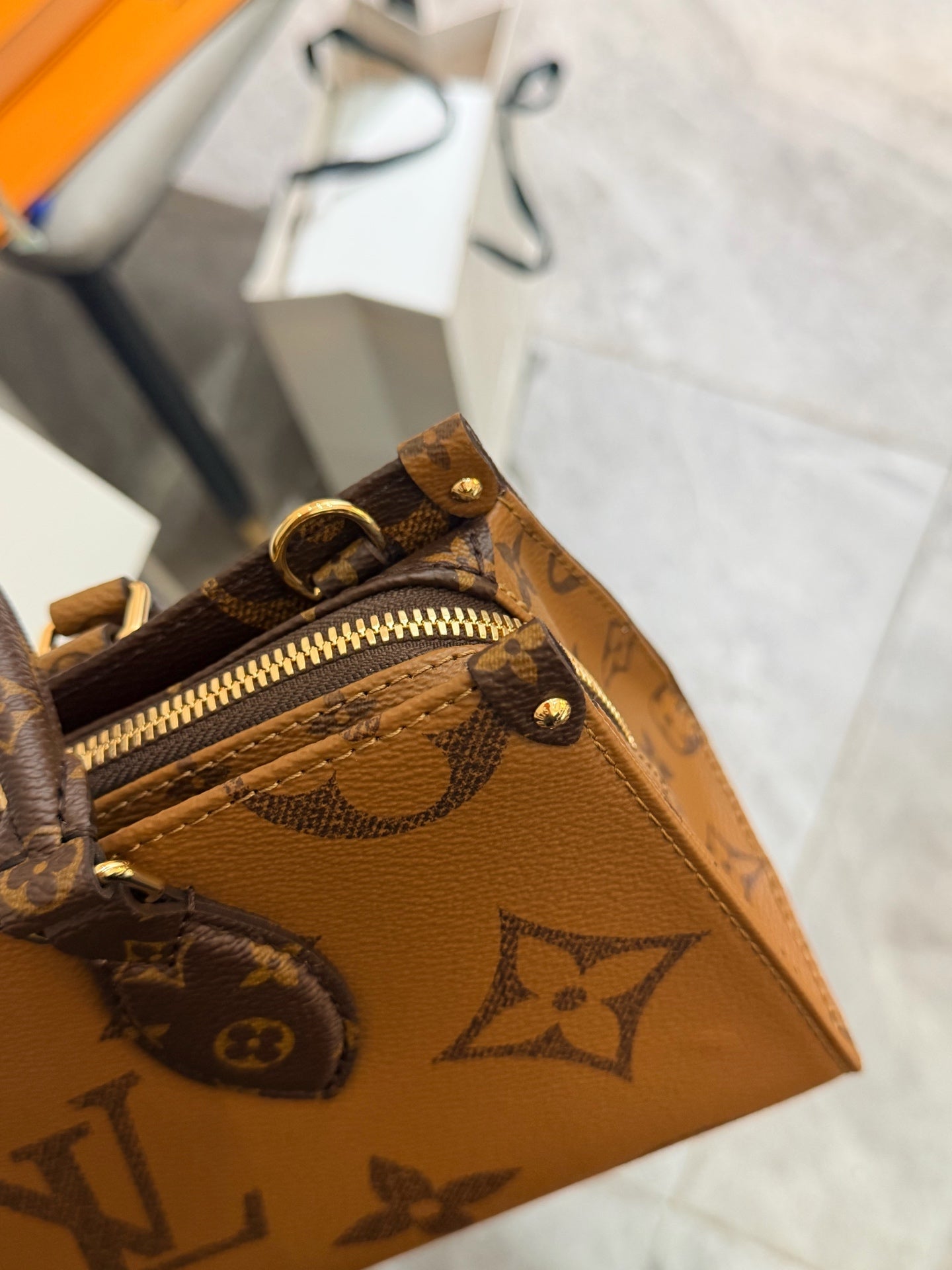 Louis Vuitton - Onthego - Leather - Brown - (mini)