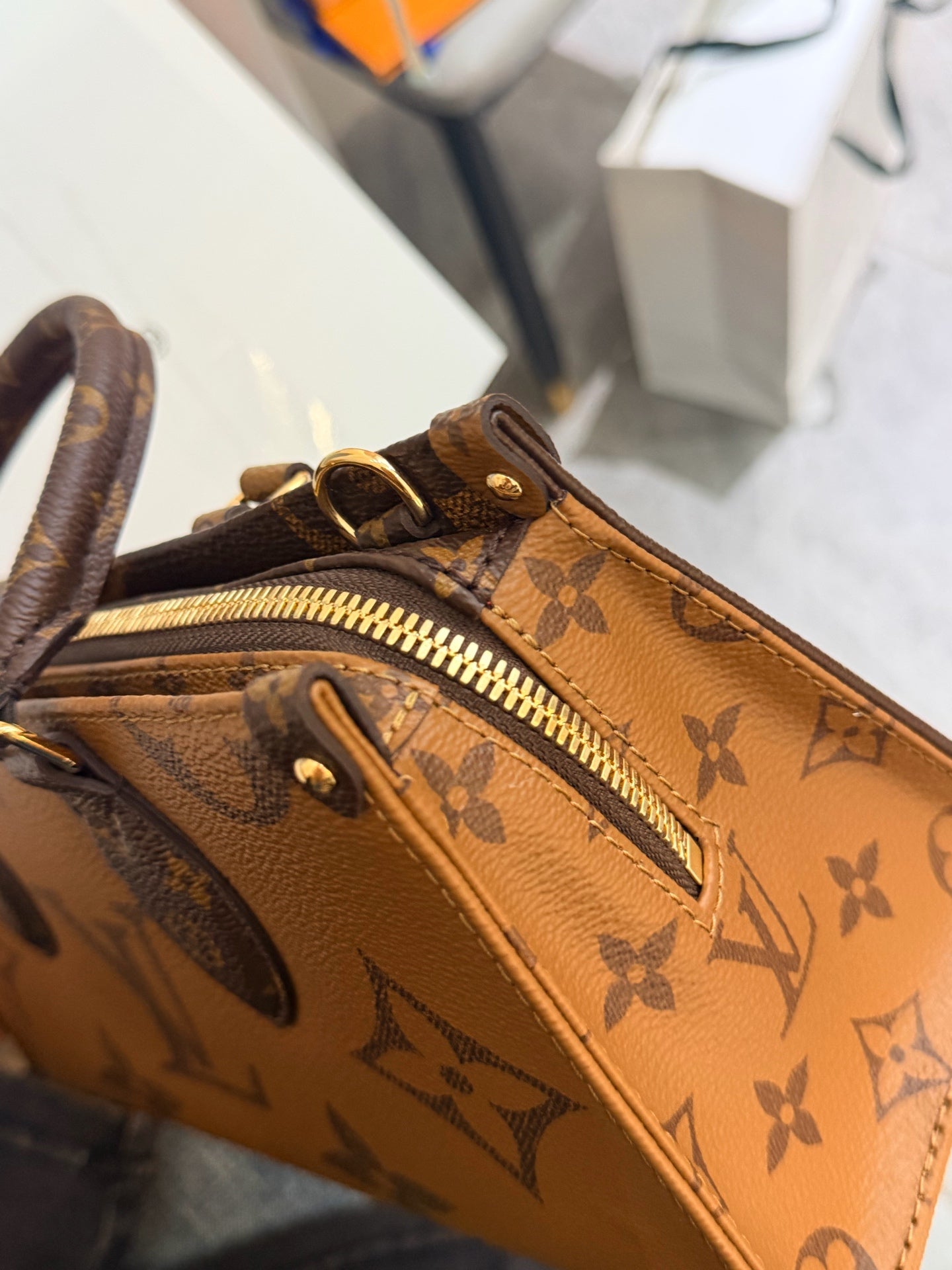 Louis Vuitton - Onthego - Leather - Brown - (mini)