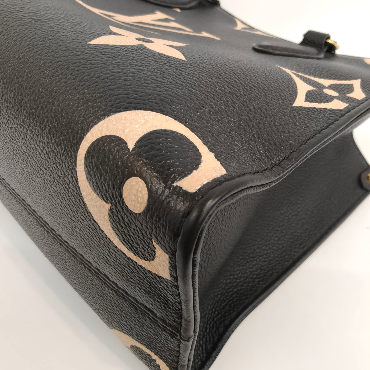 Louis Vuitton - OnTheGo - Leather - Multicolour - (small)
