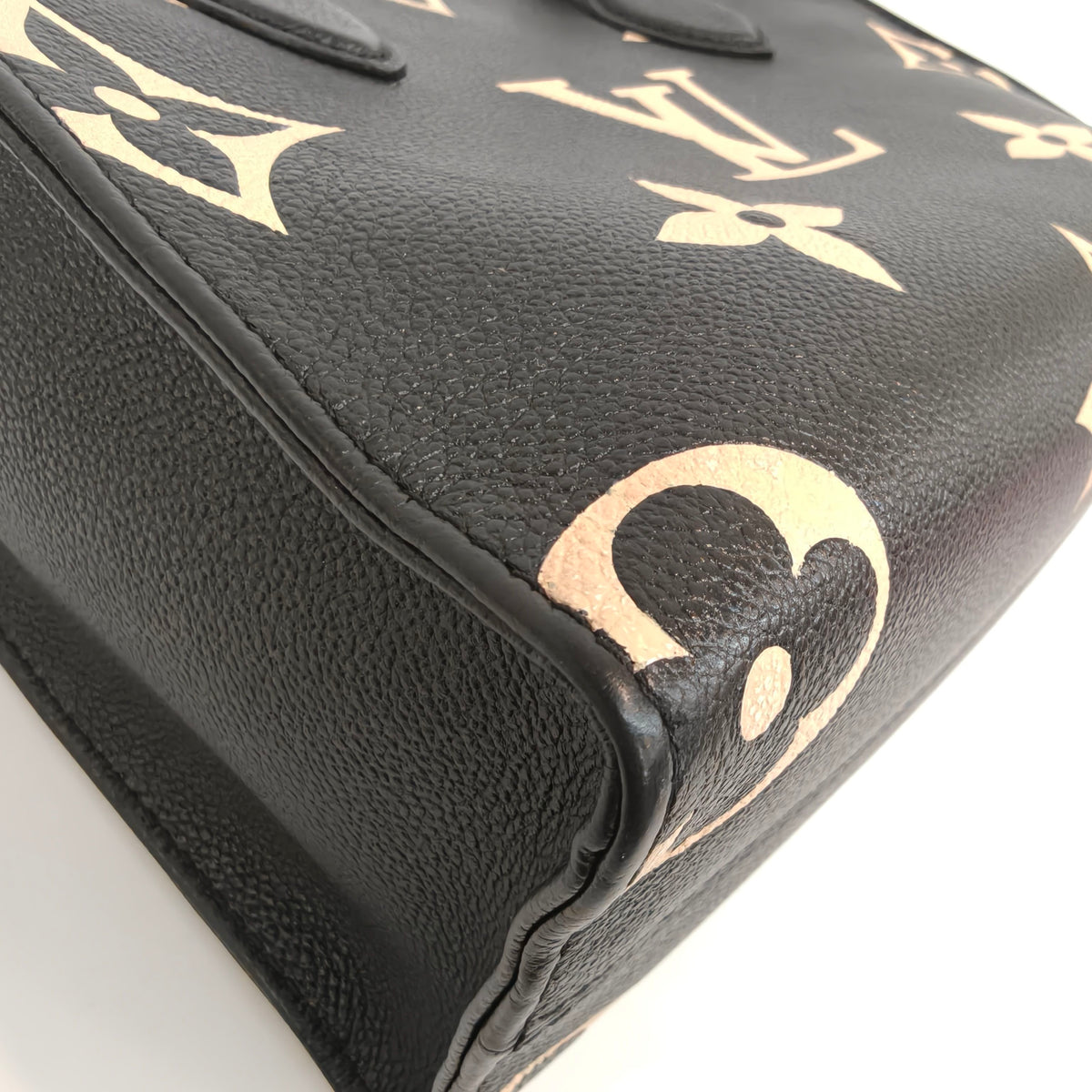 Louis Vuitton - OnTheGo - Leather - Multicolour - (small)