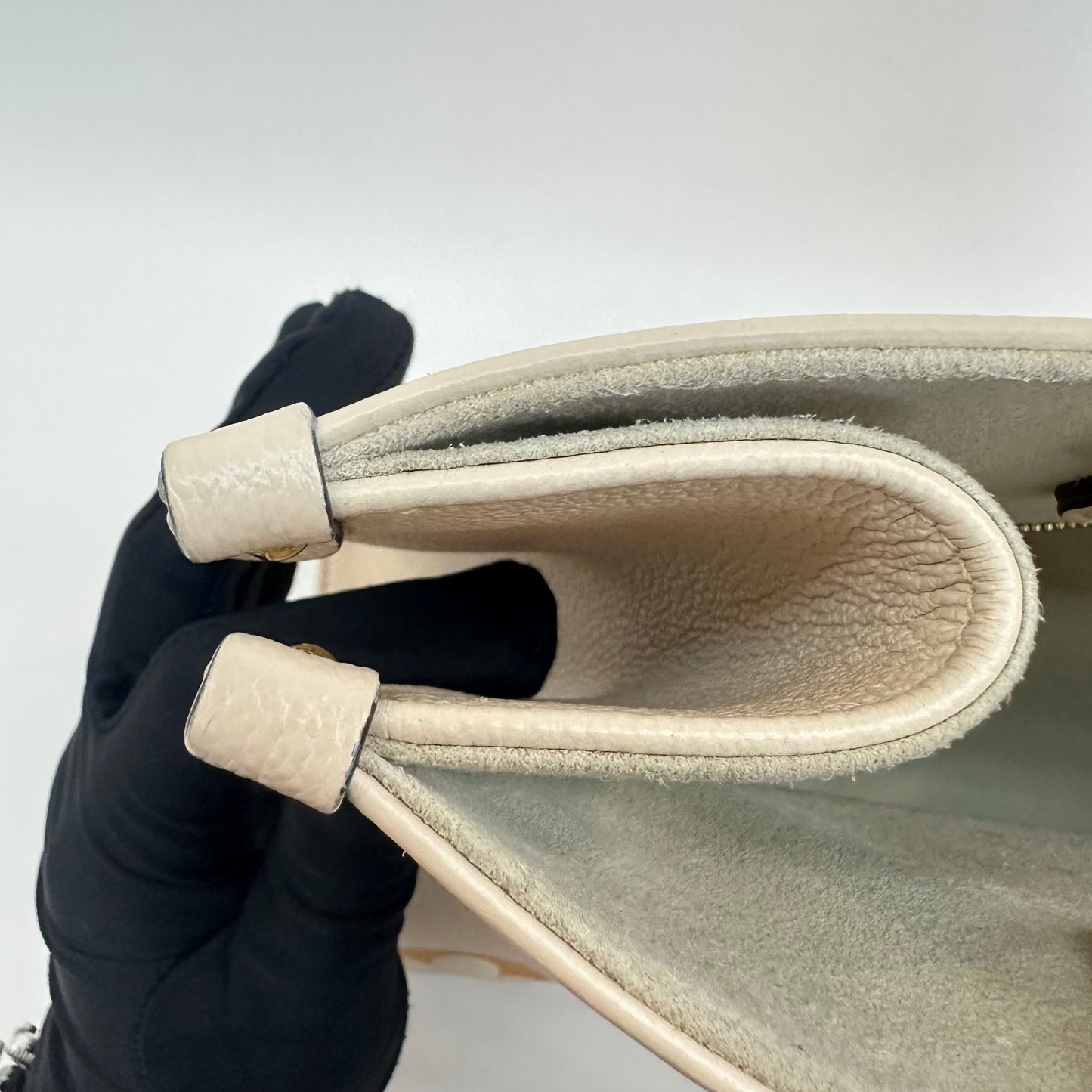 Louis Vuitton - OnTheGo MM - Grained leather - Cream with Orange and White Monogram - (medium)