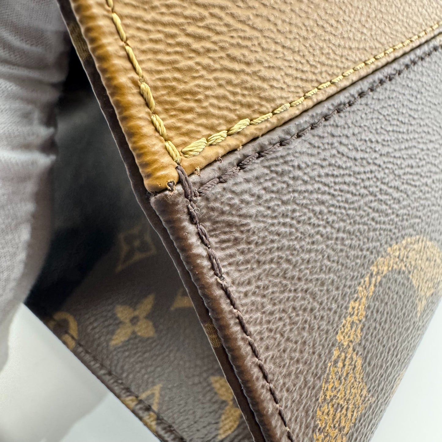 Louis Vuitton - OnTheGo MM - Synthetic - Brown - (medium)