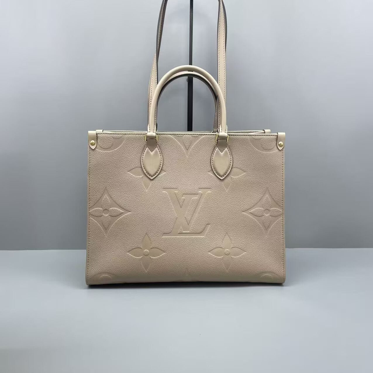 Louis Vuitton - Onthego - Monogram Empreinte leather - Elephant Grey - (Medium)