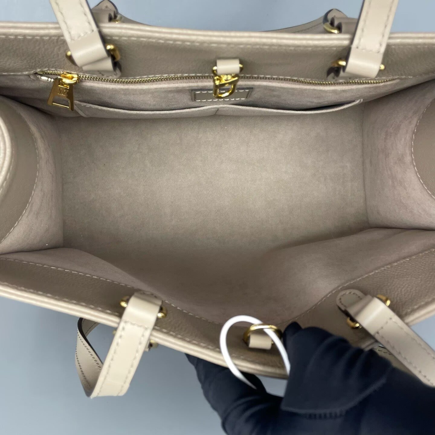 Louis Vuitton - Onthego - Monogram Empreinte leather - Elephant Grey - (Medium)