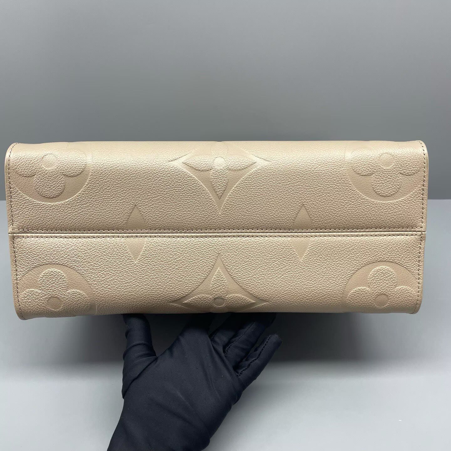 Louis Vuitton - Onthego - Monogram Empreinte leather - Elephant Grey - (Medium)