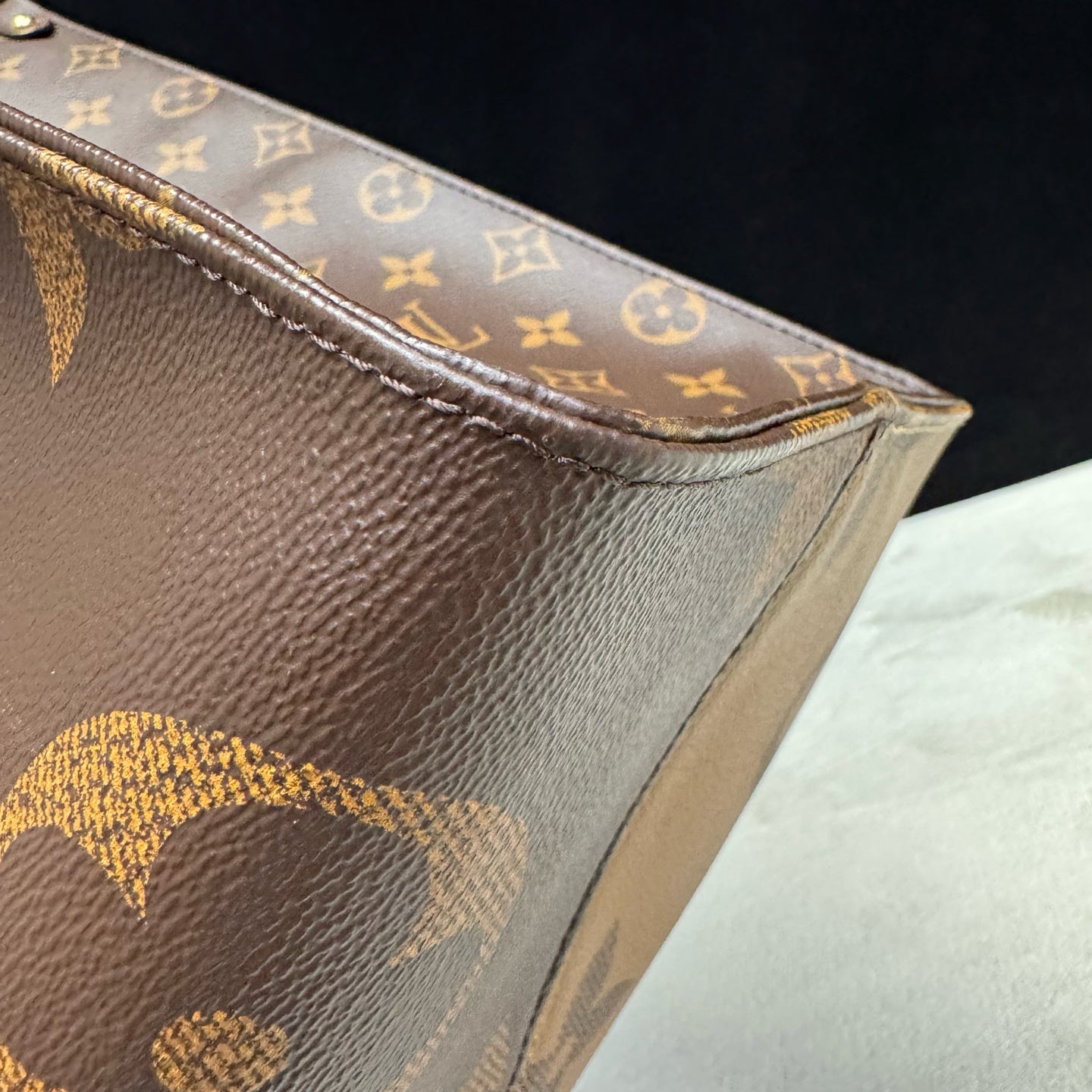 Louis Vuitton - OnTheGo - Synthetic - Multicolour - (large)