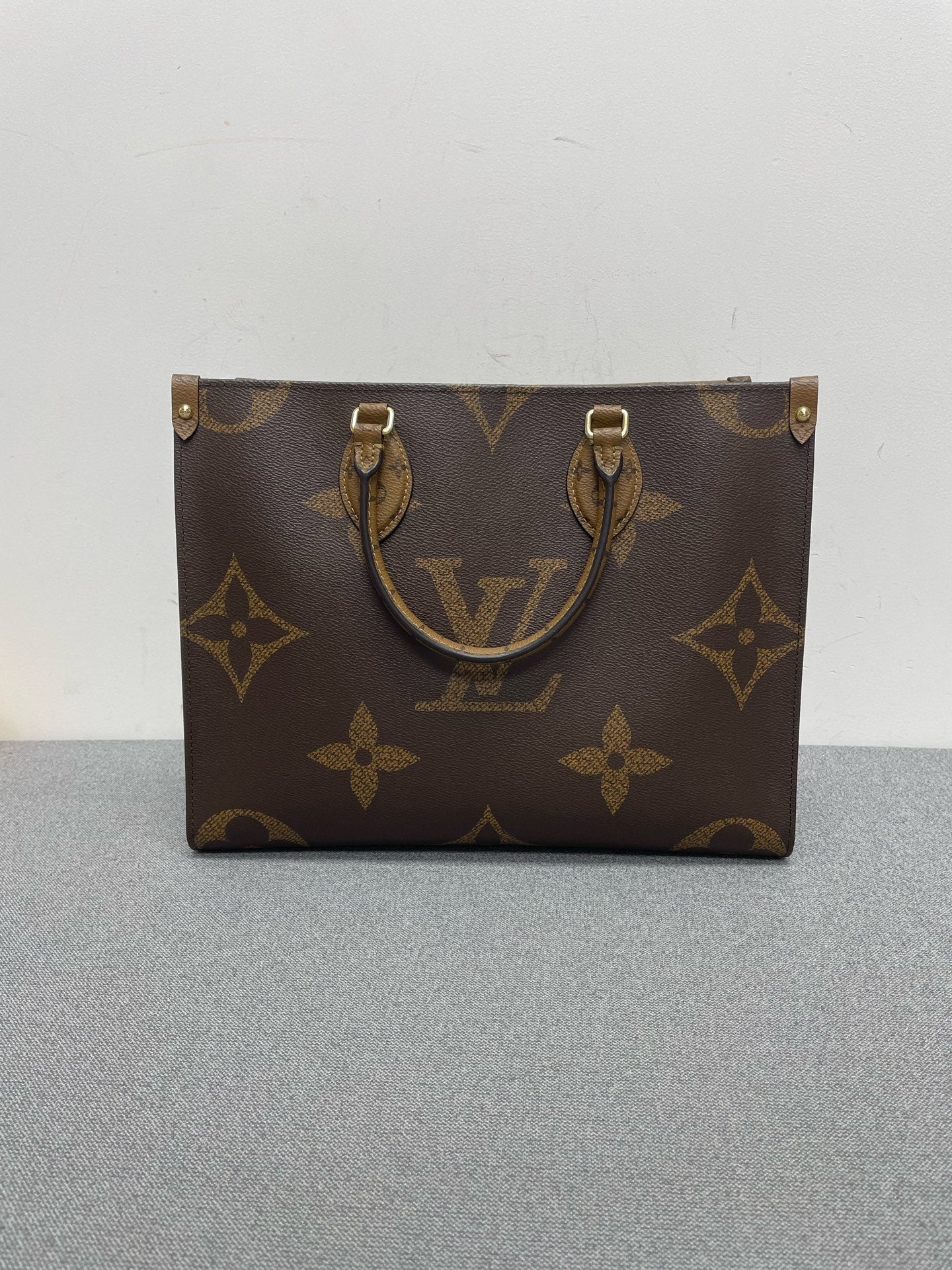 Louis Vuitton - OnTheGo - Synthetic - Multicolour - (medium)