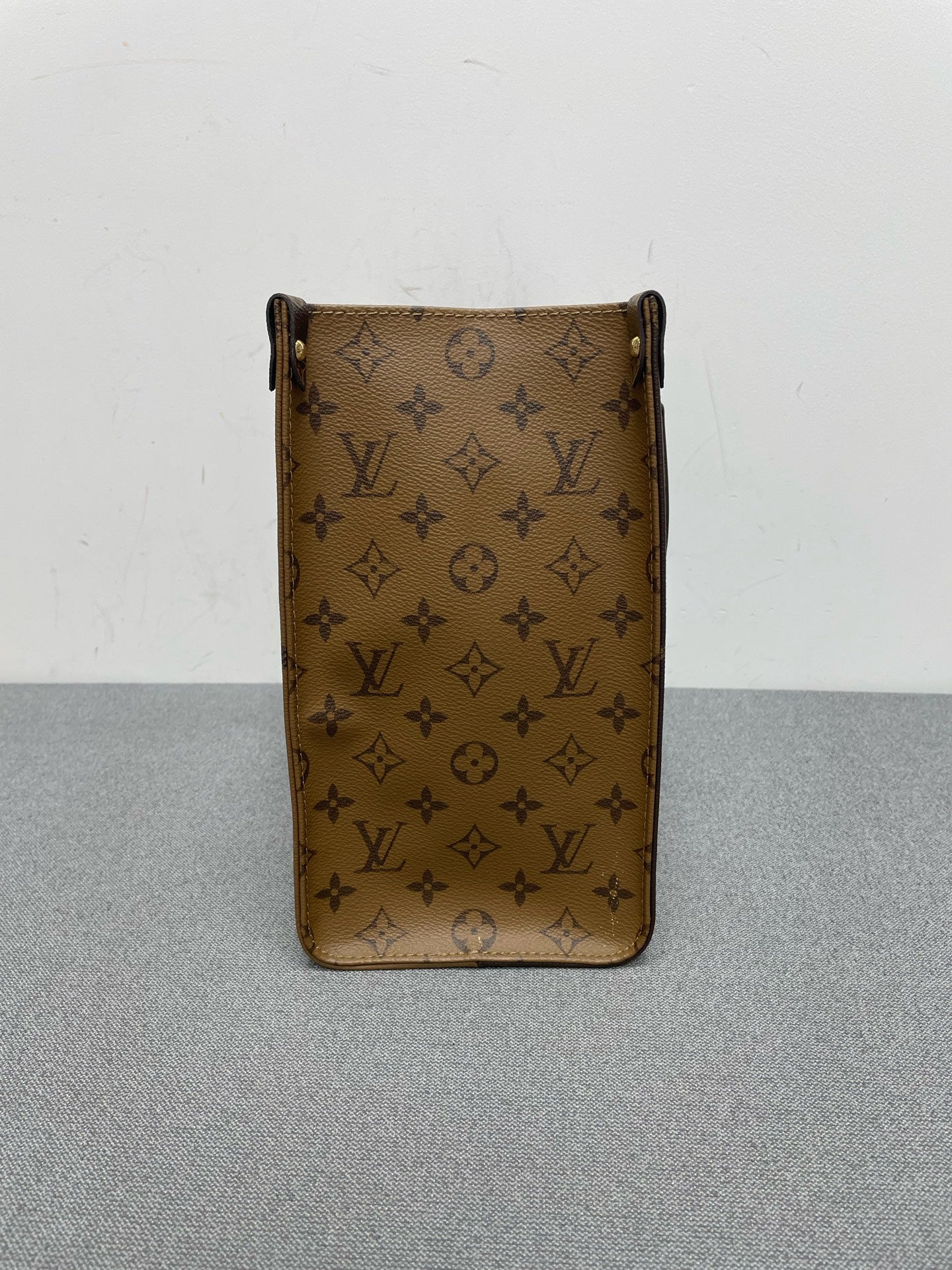 Louis Vuitton - OnTheGo - Synthetic - Multicolour - (medium)