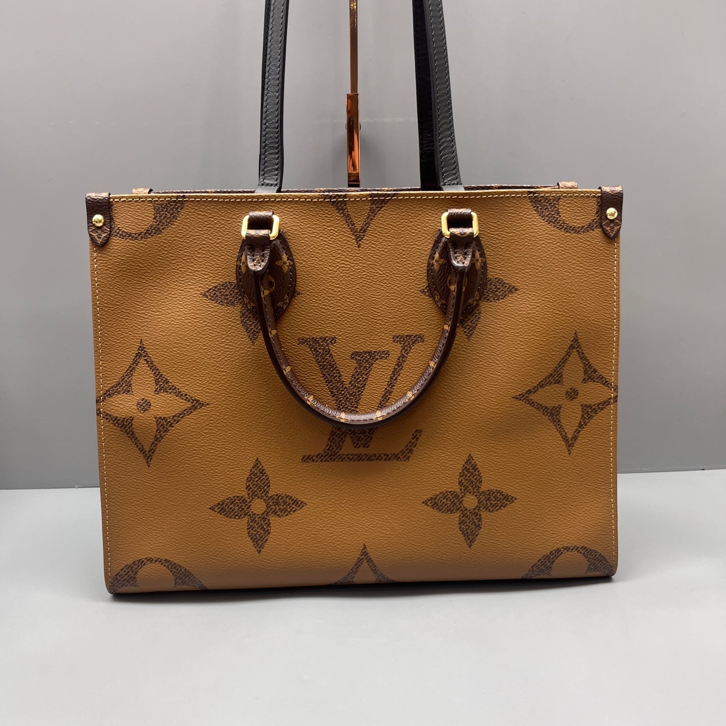 Louis Vuitton - OnTheGo Tote - Monogram Giant coated canvas with leather trim - Brown - (medium)