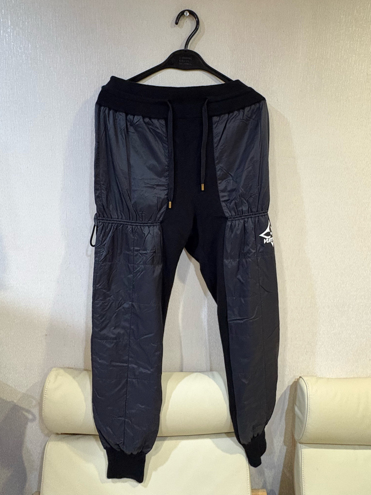 Louis Vuitton - Other - Cashmere - Black - (XS)