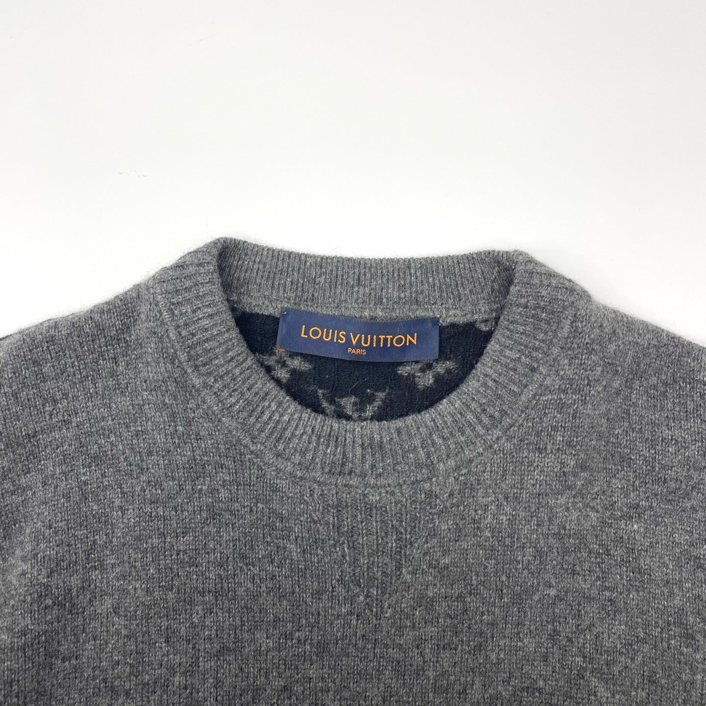 Louis Vuitton - Other - Cashmere - Grey - (M)