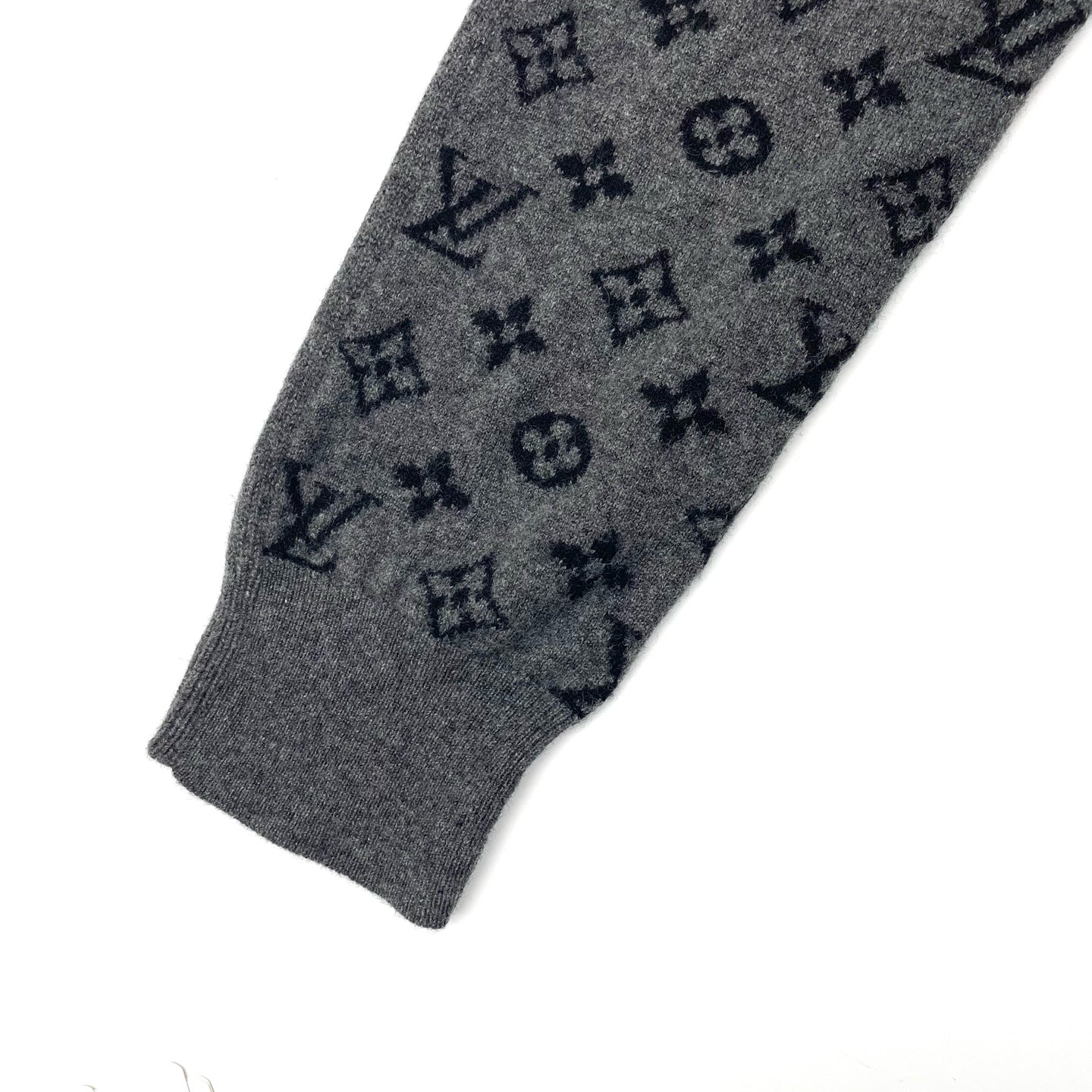Louis Vuitton - Other - Cashmere - Grey - (M)