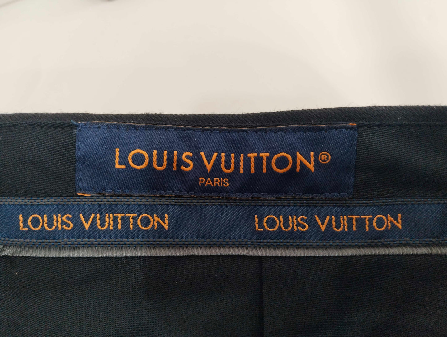 Louis Vuitton - Other - Cloth - Black - (50)