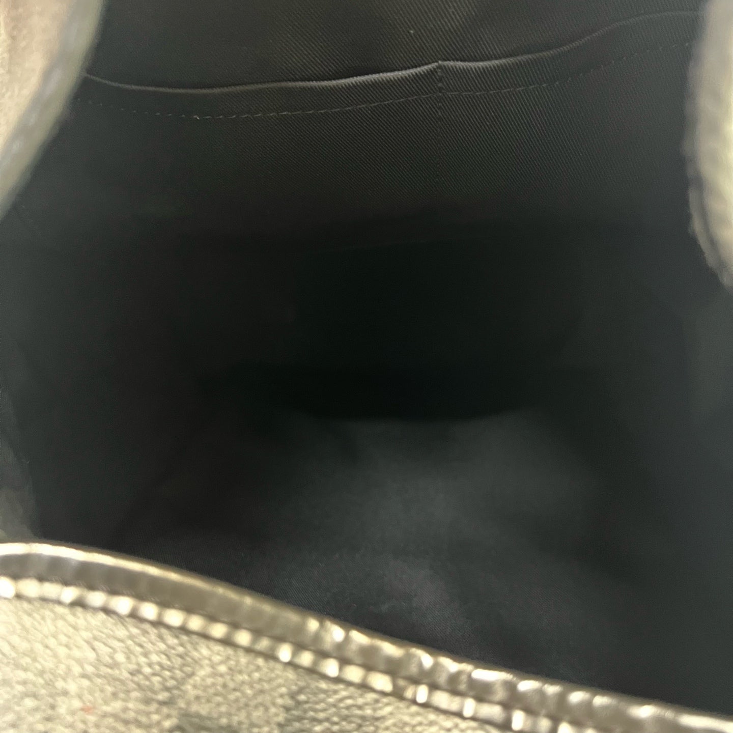 Louis Vuitton - Other - Cloth - Black - (large)