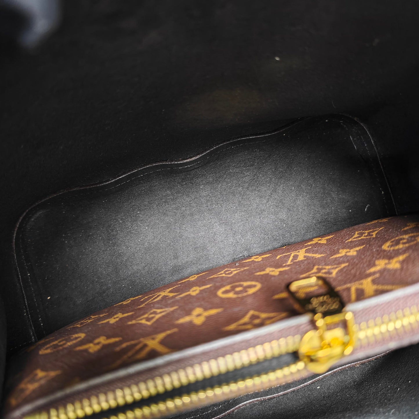 Louis Vuitton - Other - Cloth - Black - (medium)