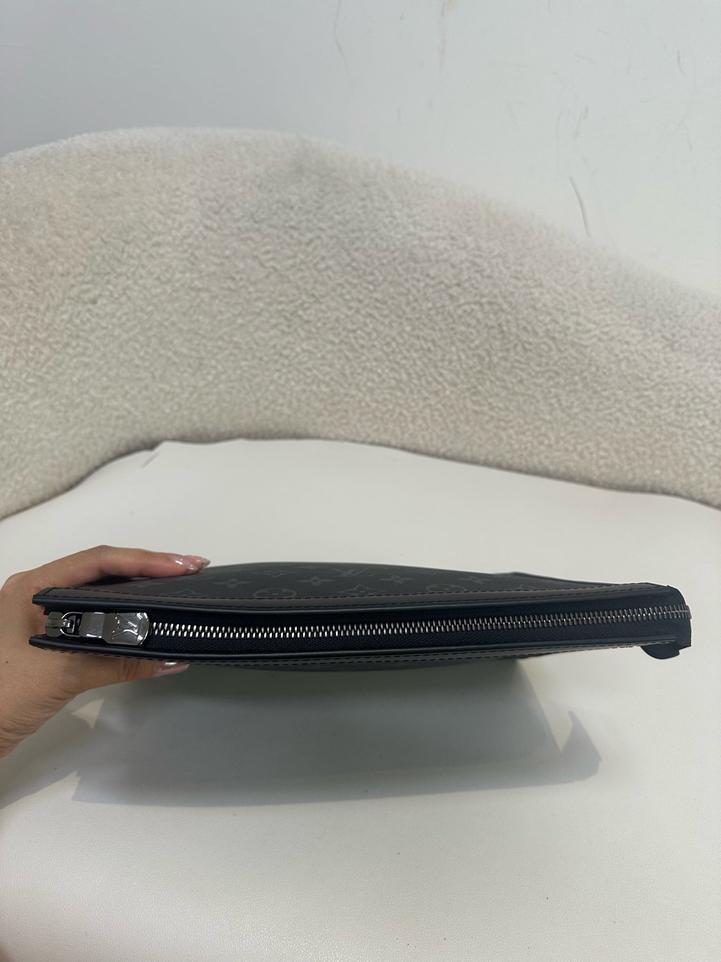 Louis Vuitton - Other - Cloth - Black - (medium)