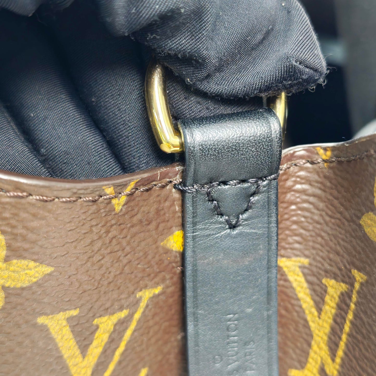 Louis Vuitton - Other - Cloth - Black - (medium)