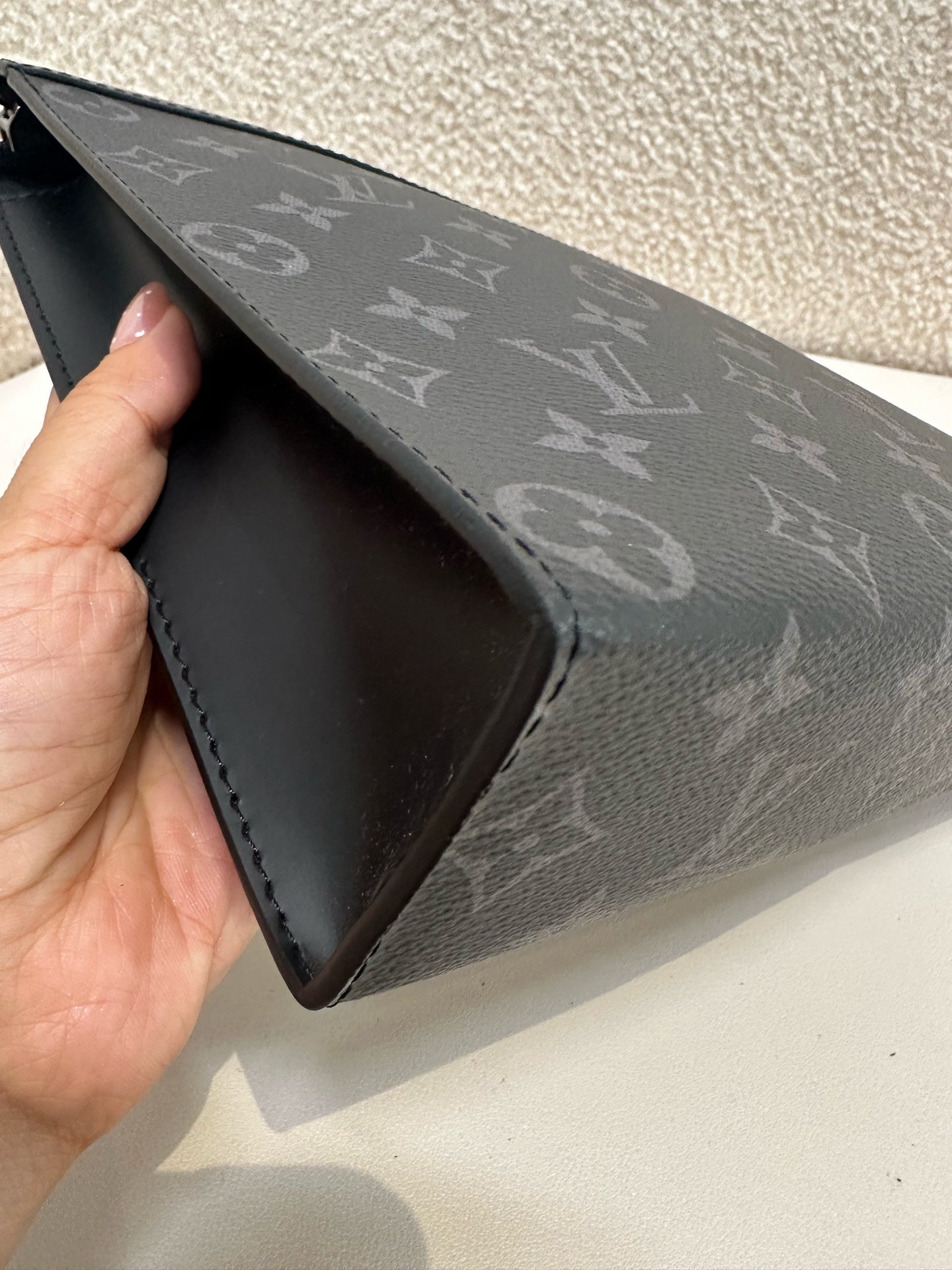 Louis Vuitton - Other - Cloth - Black - (medium)