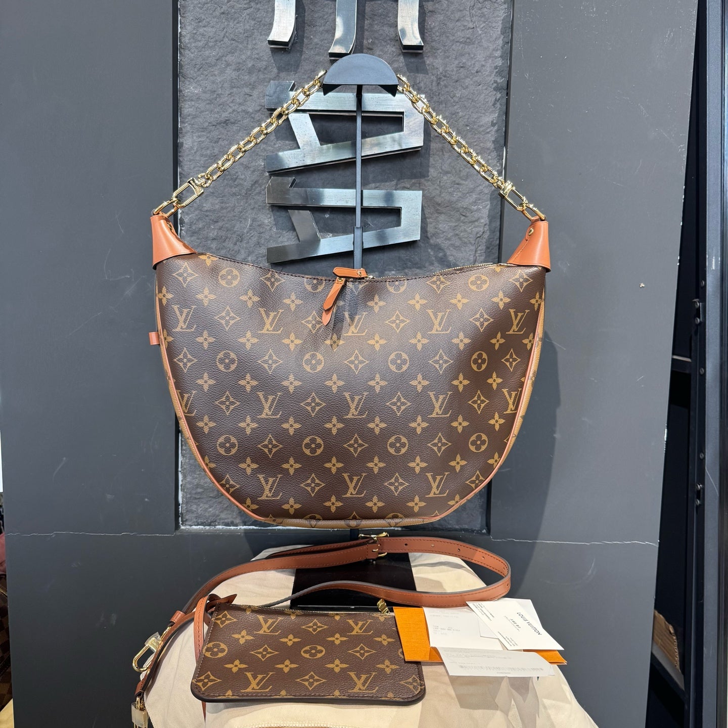 Louis Vuitton - Other - Cloth - Brown - (large)