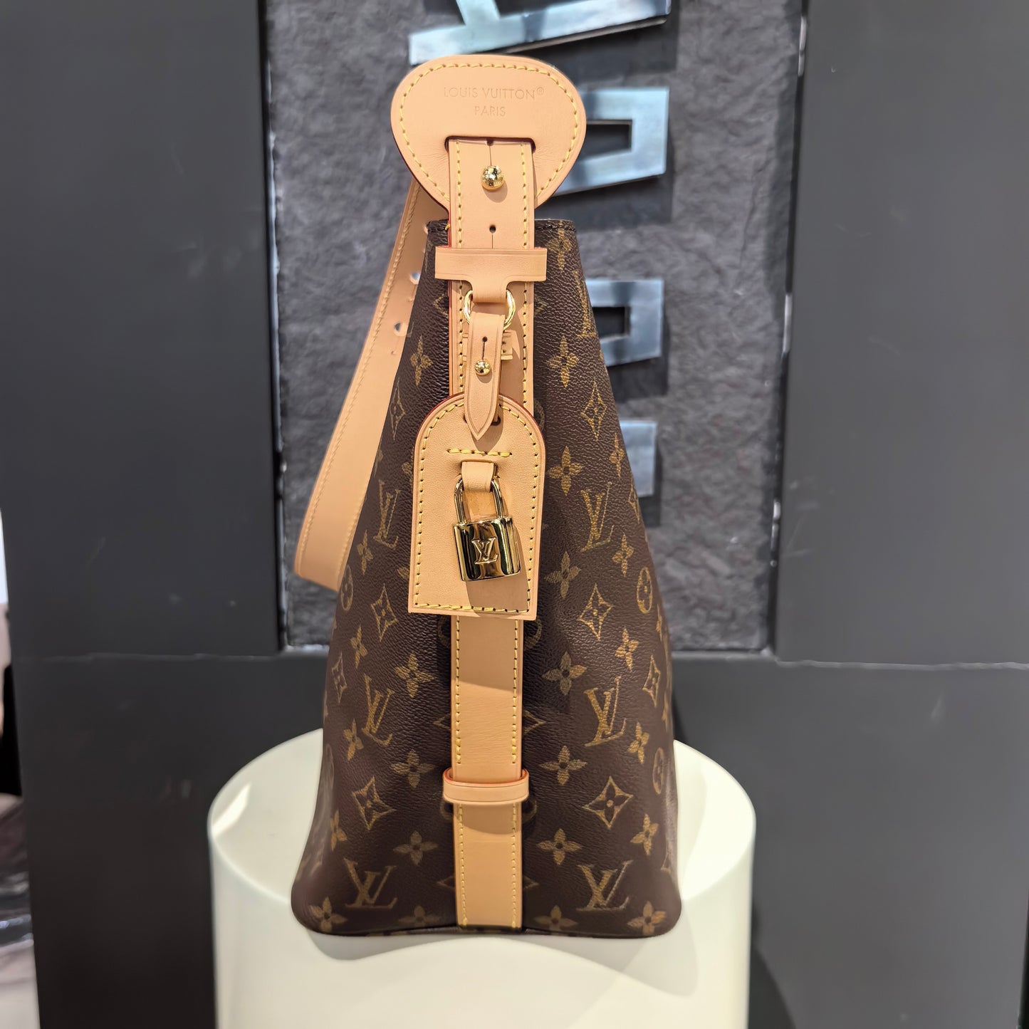 Louis Vuitton - Other - Cloth - Brown - (large)