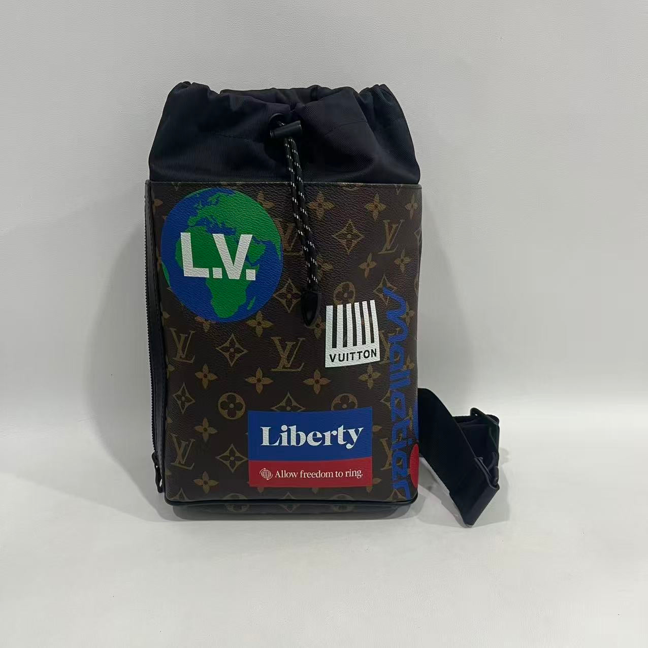 Louis Vuitton - Other - Cloth - Brown - (medium)