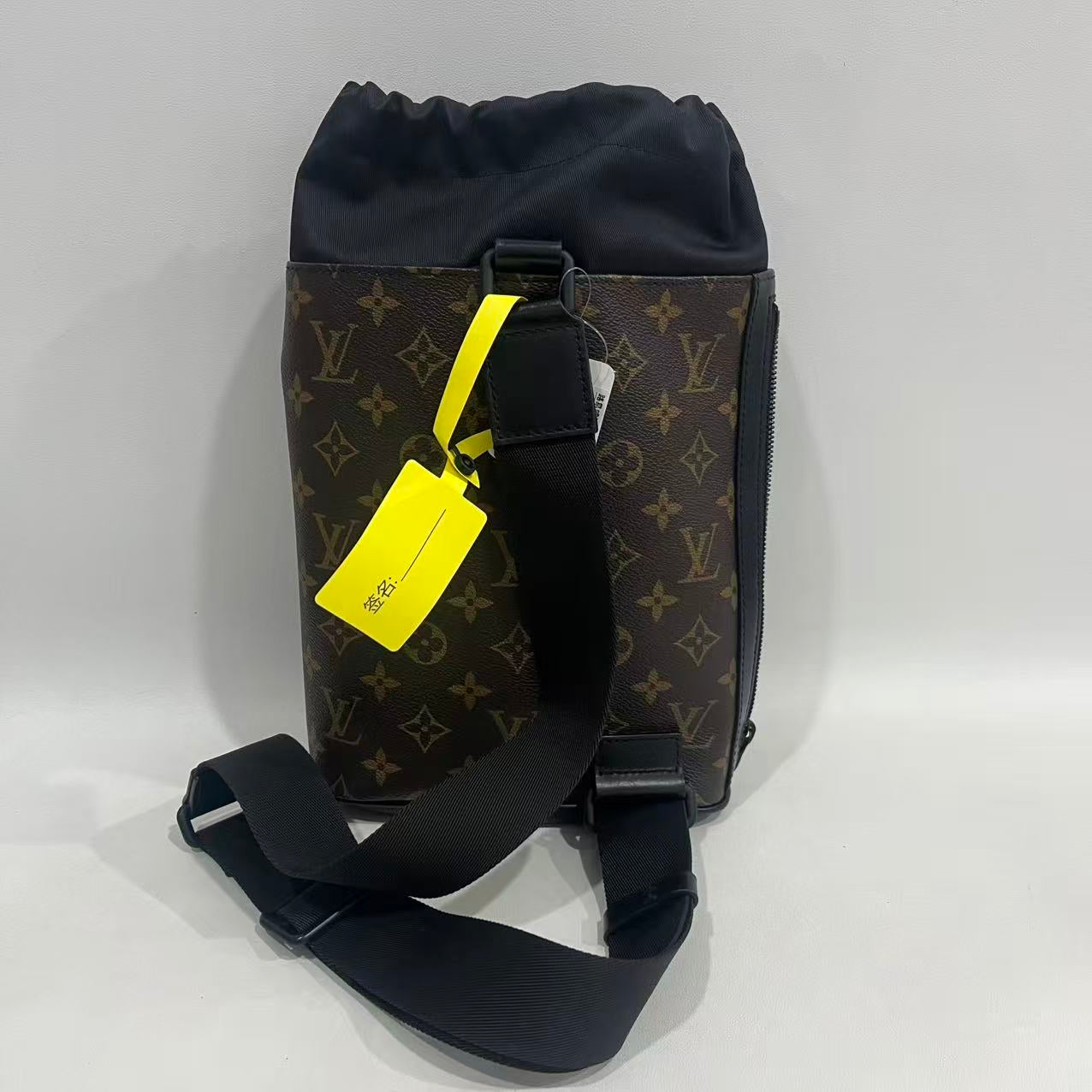 Louis Vuitton - Other - Cloth - Brown - (medium)