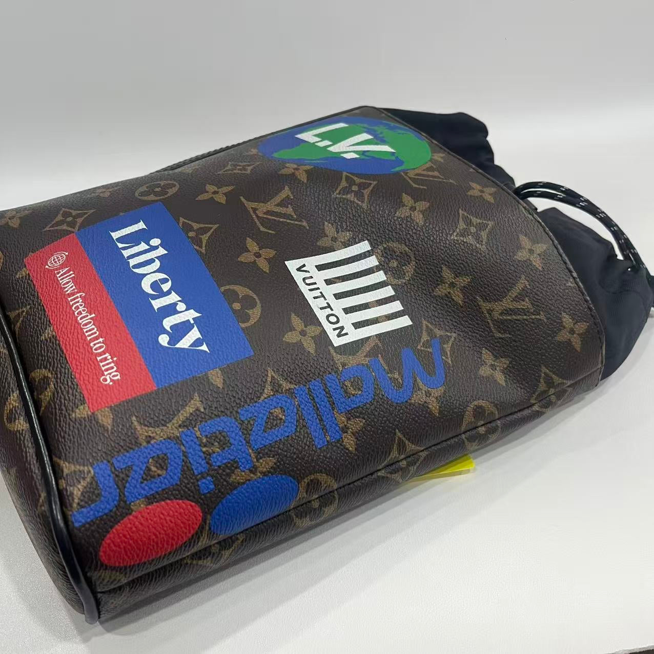 Louis Vuitton - Other - Cloth - Brown - (medium)
