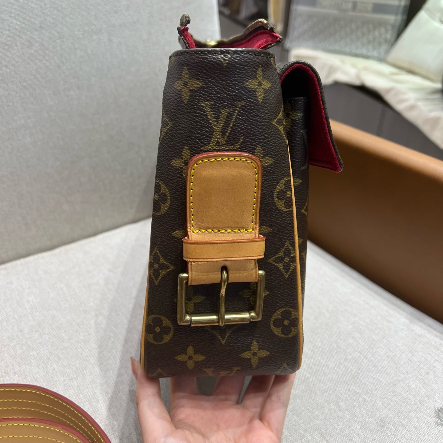 Louis Vuitton - Other - Cloth - Brown - (medium)