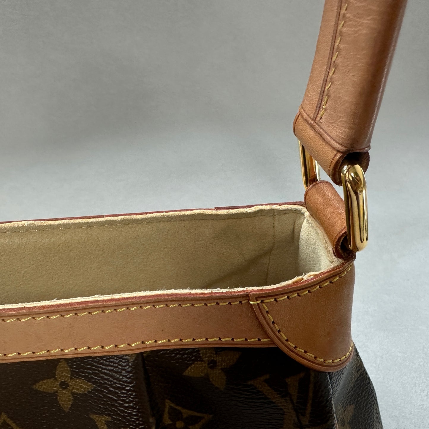 Louis Vuitton - Other - Cloth - Brown - (medium)