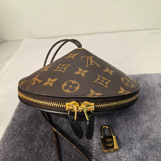 Louis Vuitton - Other - Cloth - Brown - (small)