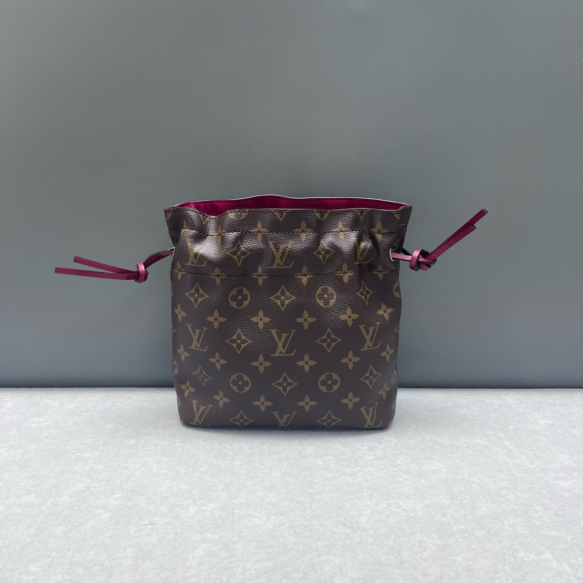 Louis Vuitton - Other - Cloth - Brown - (Small)