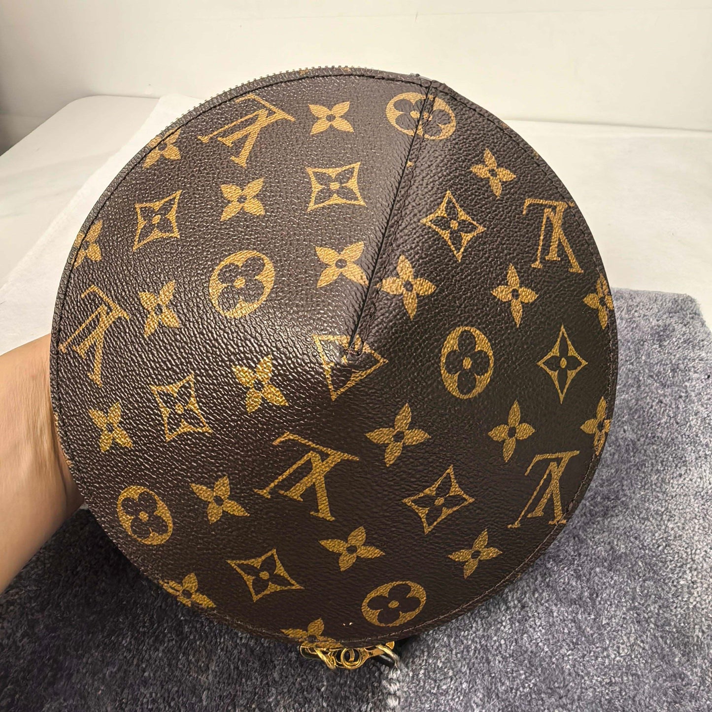 Louis Vuitton - Other - Cloth - Brown - (small)