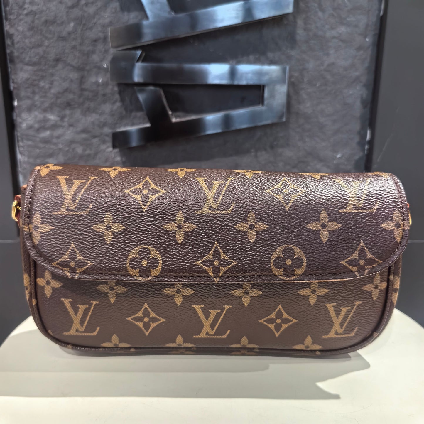 Louis Vuitton - Other - Cloth - Brown - (small)