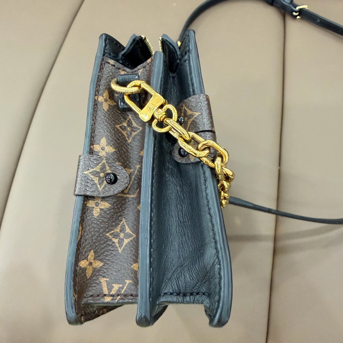 Louis Vuitton - Other - Cloth - Brown - (small)