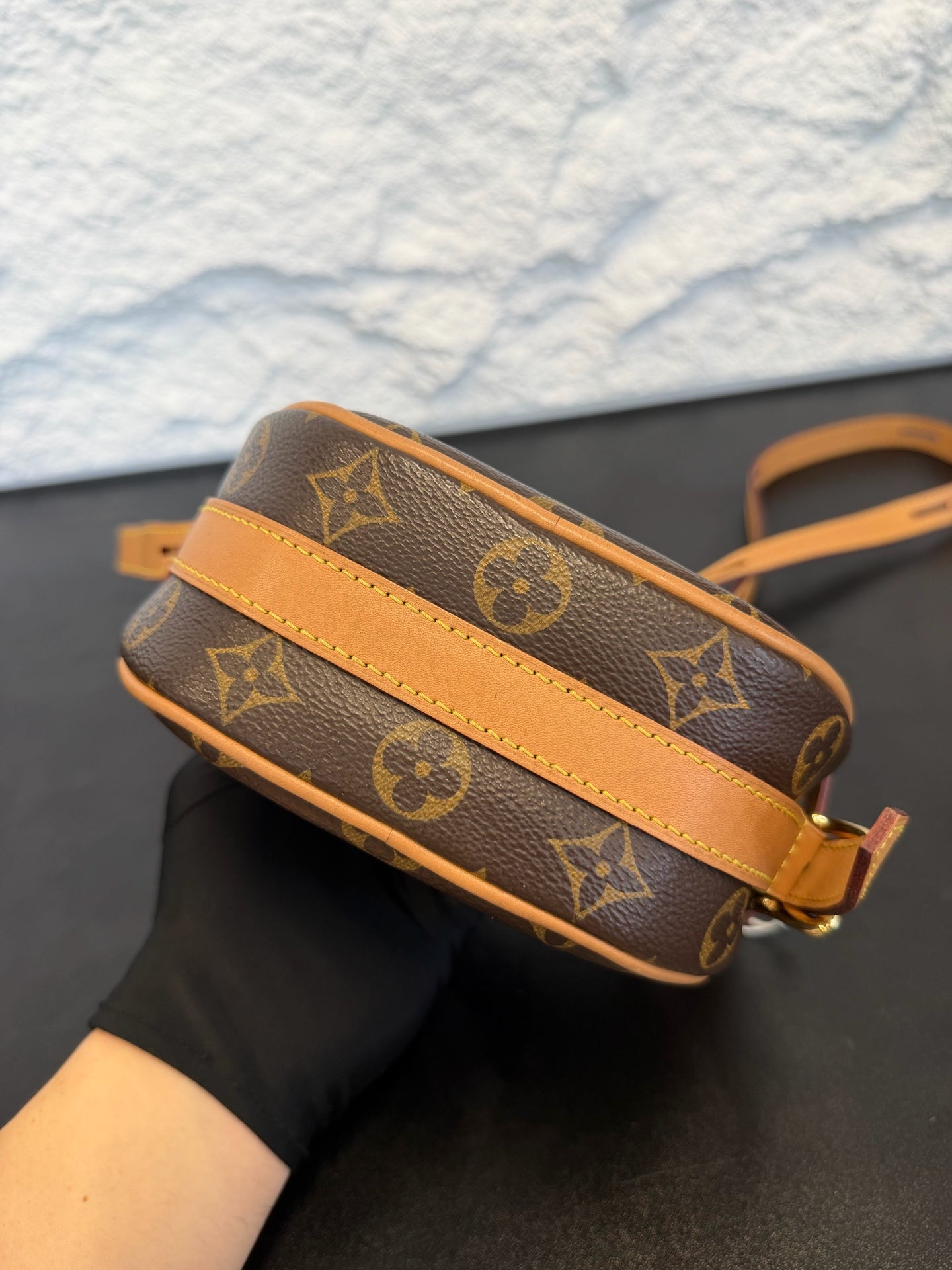 Louis Vuitton - Other - Cloth - Brown - (small)