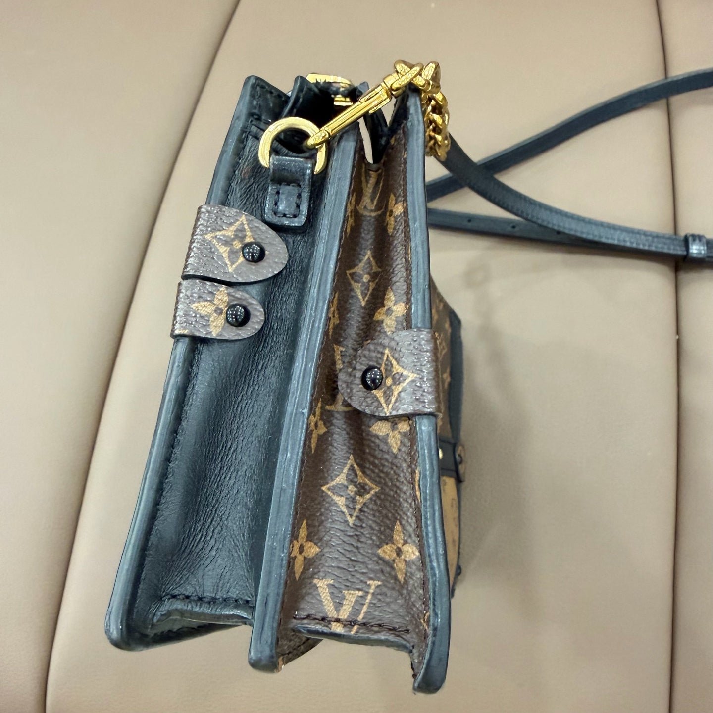 Louis Vuitton - Other - Cloth - Brown - (small)