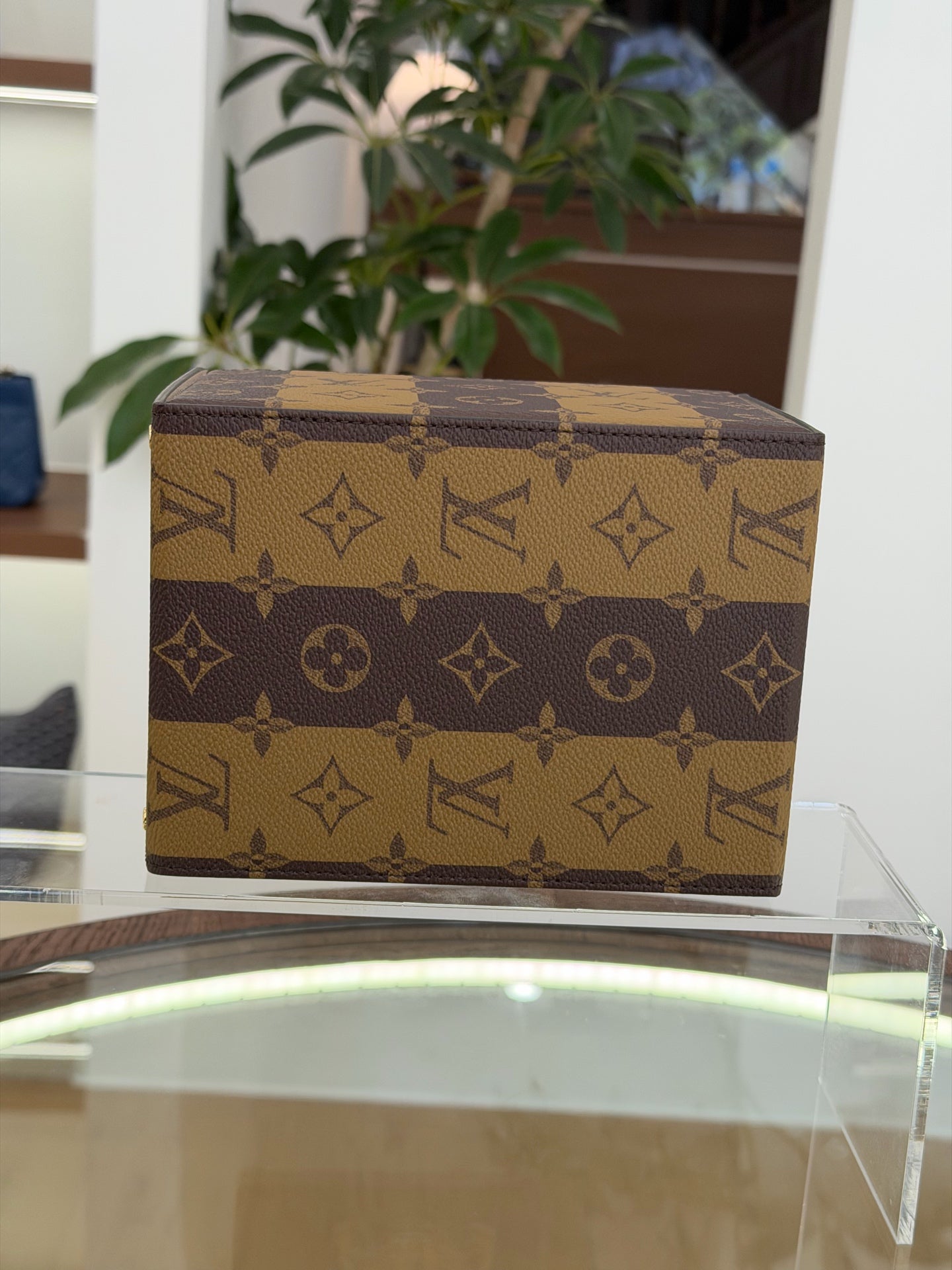 Louis Vuitton - Other - Cloth - Brown - (small)