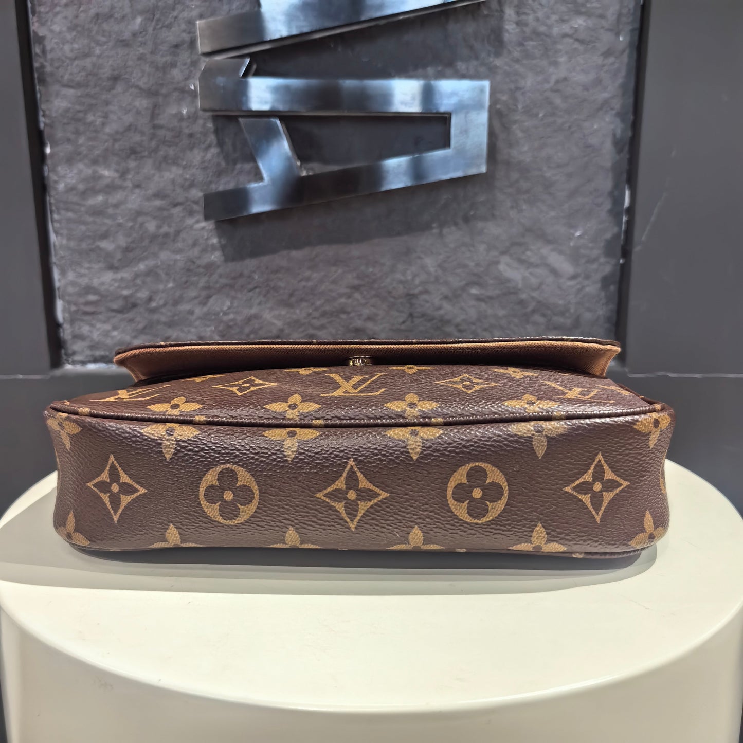 Louis Vuitton - Other - Cloth - Brown - (small)