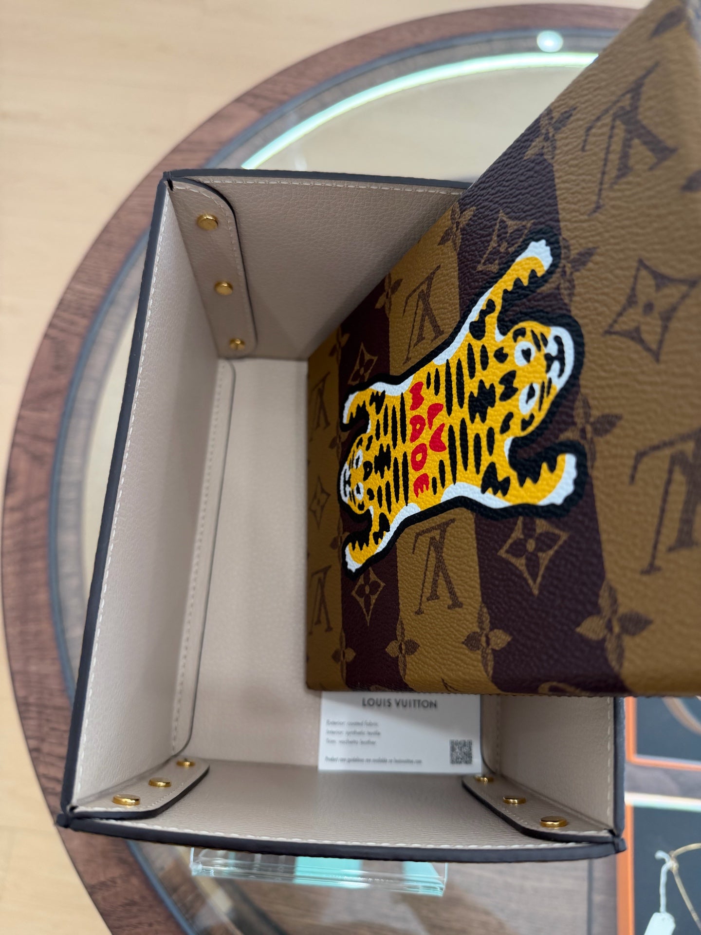 Louis Vuitton - Other - Cloth - Brown - (small)