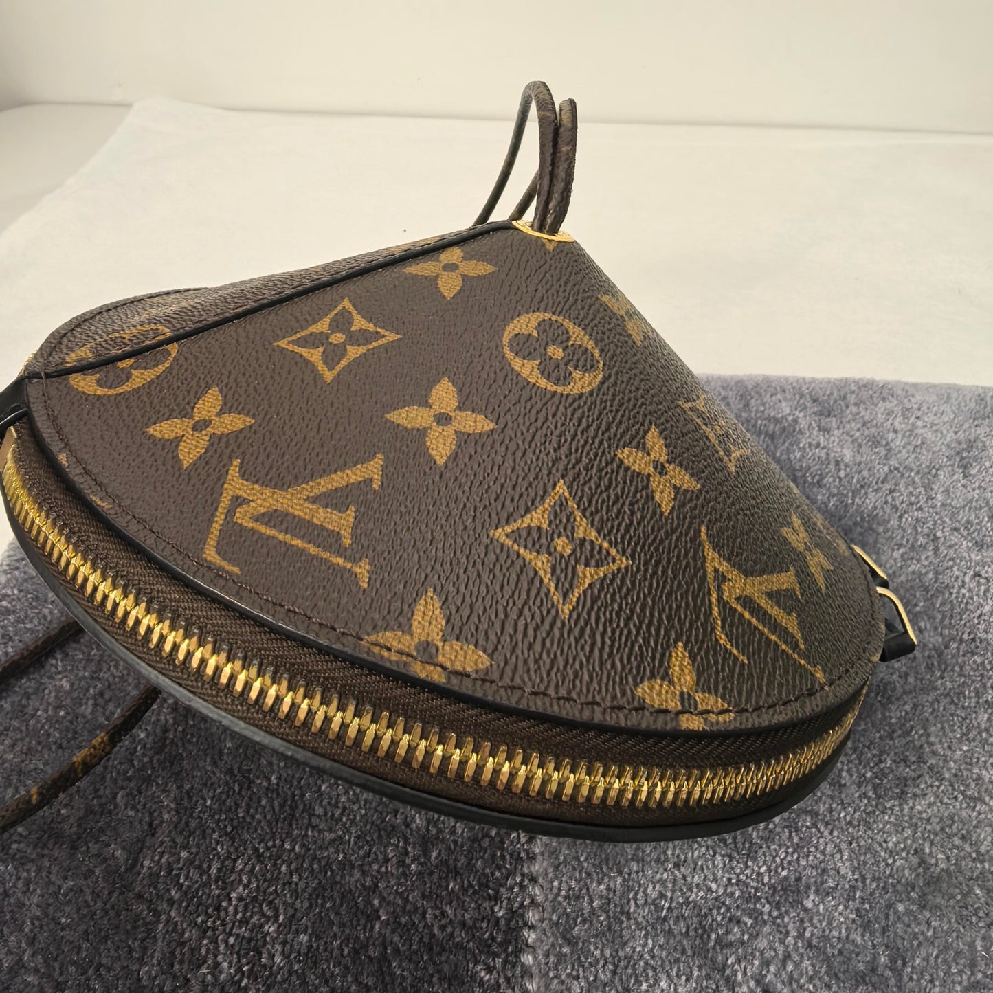 Louis Vuitton - Other - Cloth - Brown - (small)