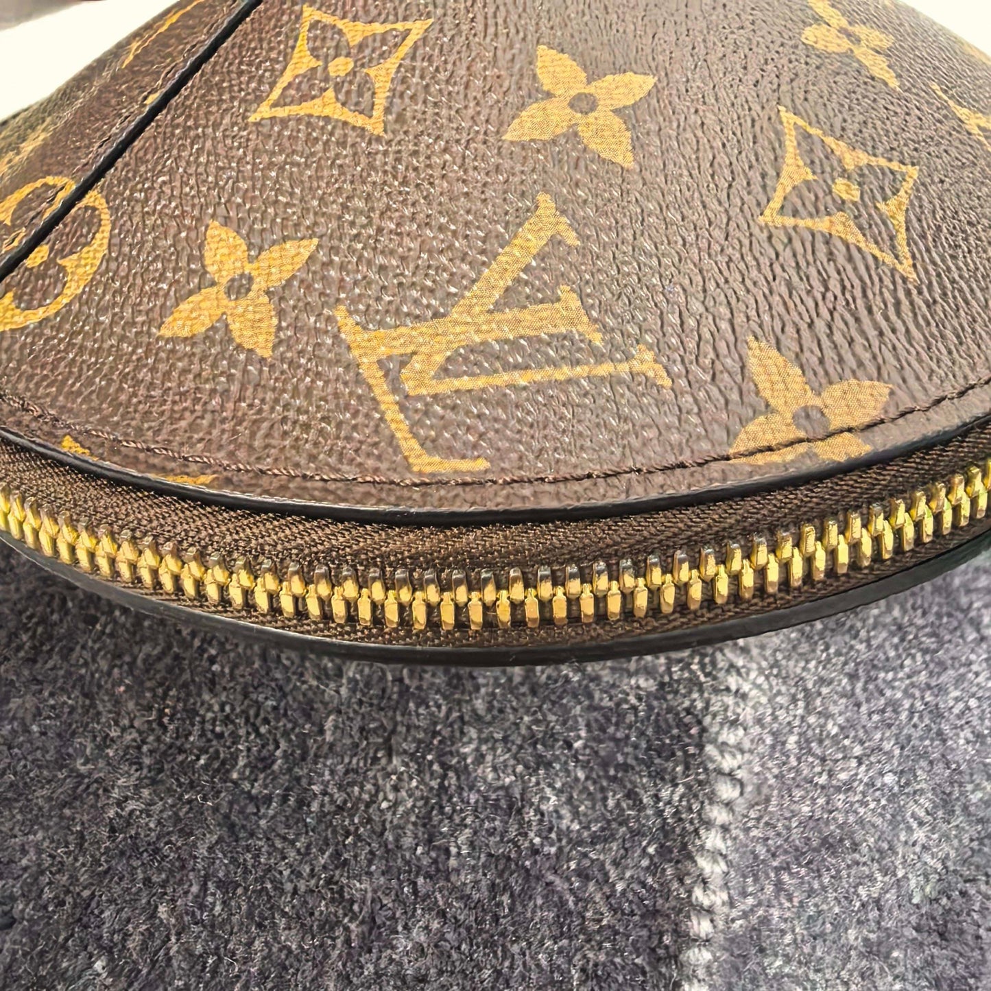Louis Vuitton - Other - Cloth - Brown - (small)