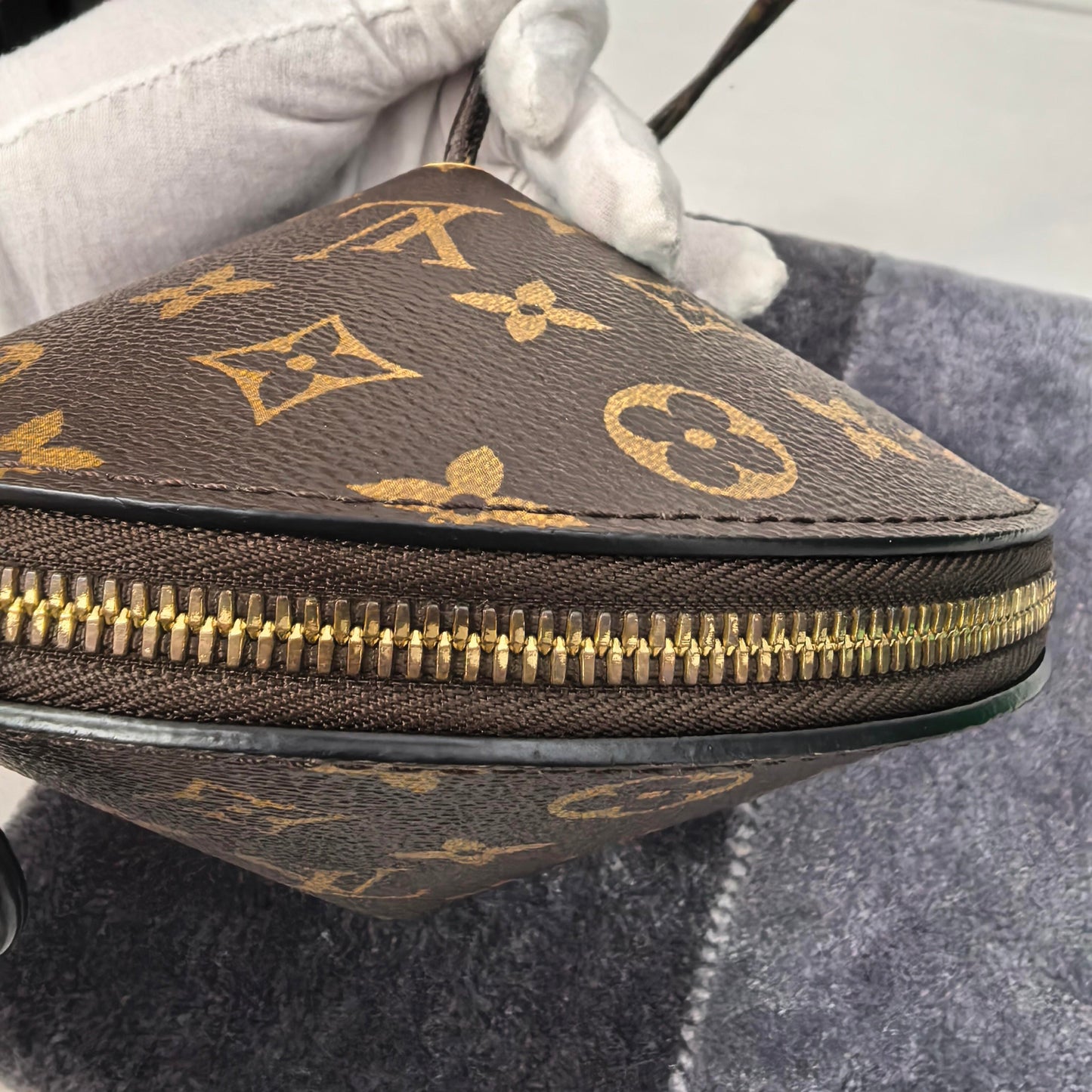 Louis Vuitton - Other - Cloth - Brown - (small)