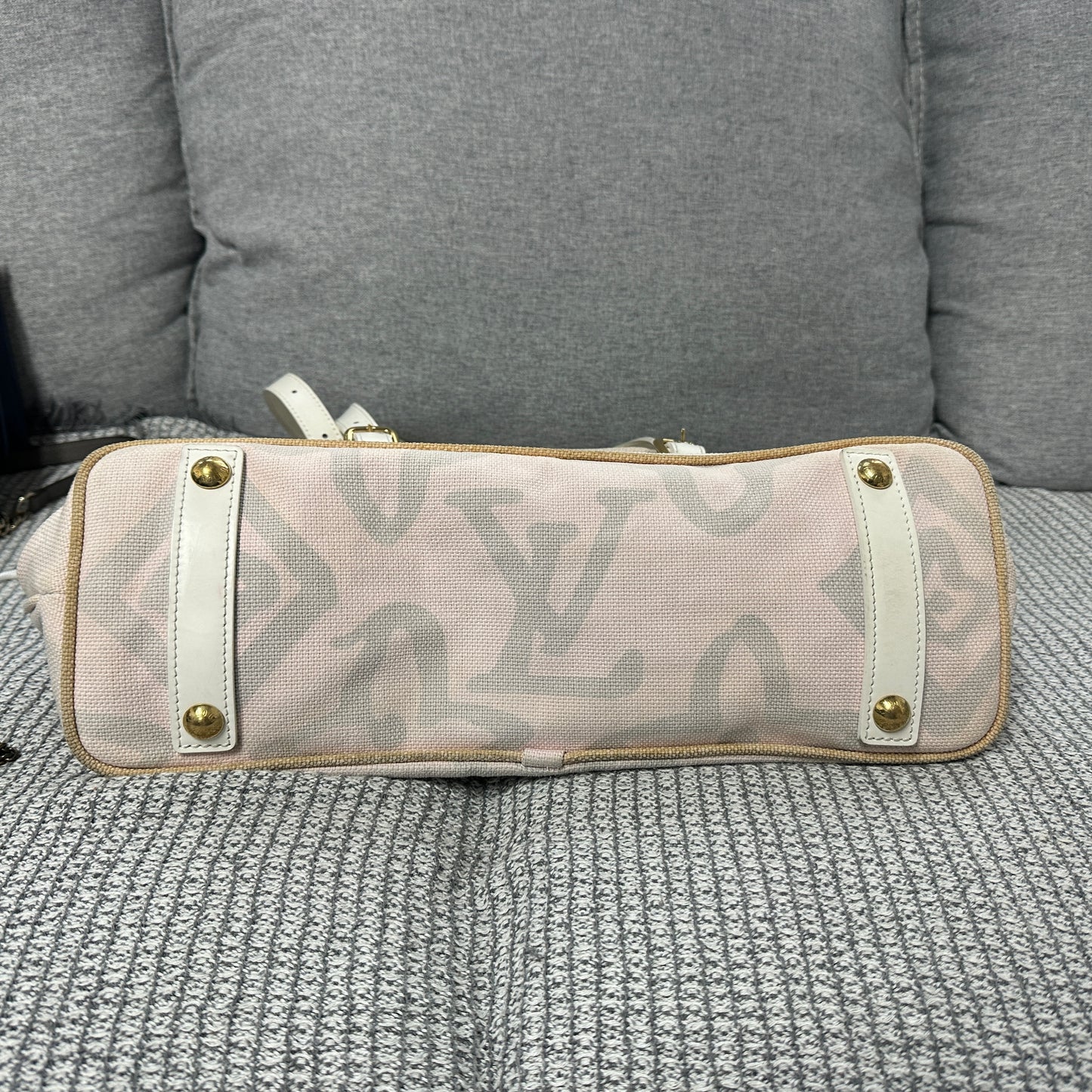 Louis Vuitton - Other - Cloth - Pink - (medium)