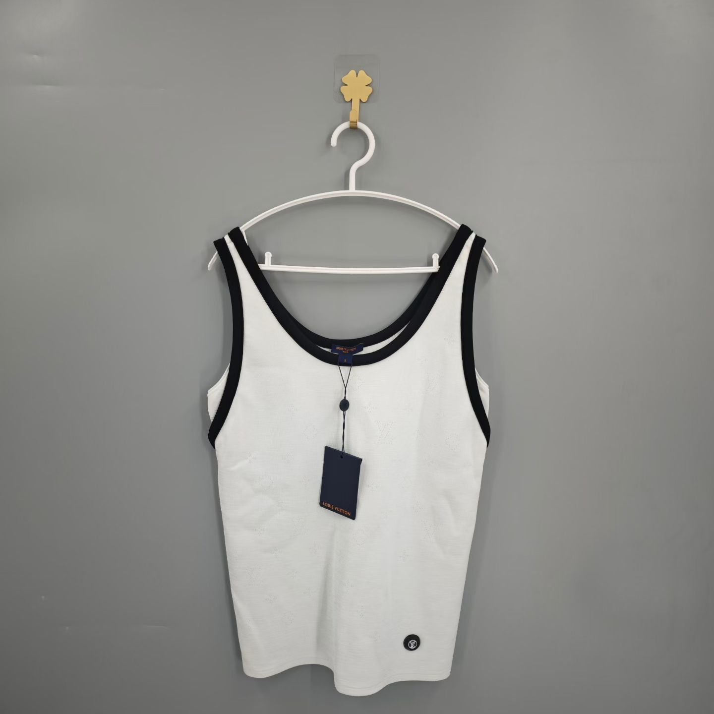 Louis Vuitton - Other - Cloth - White - (S)