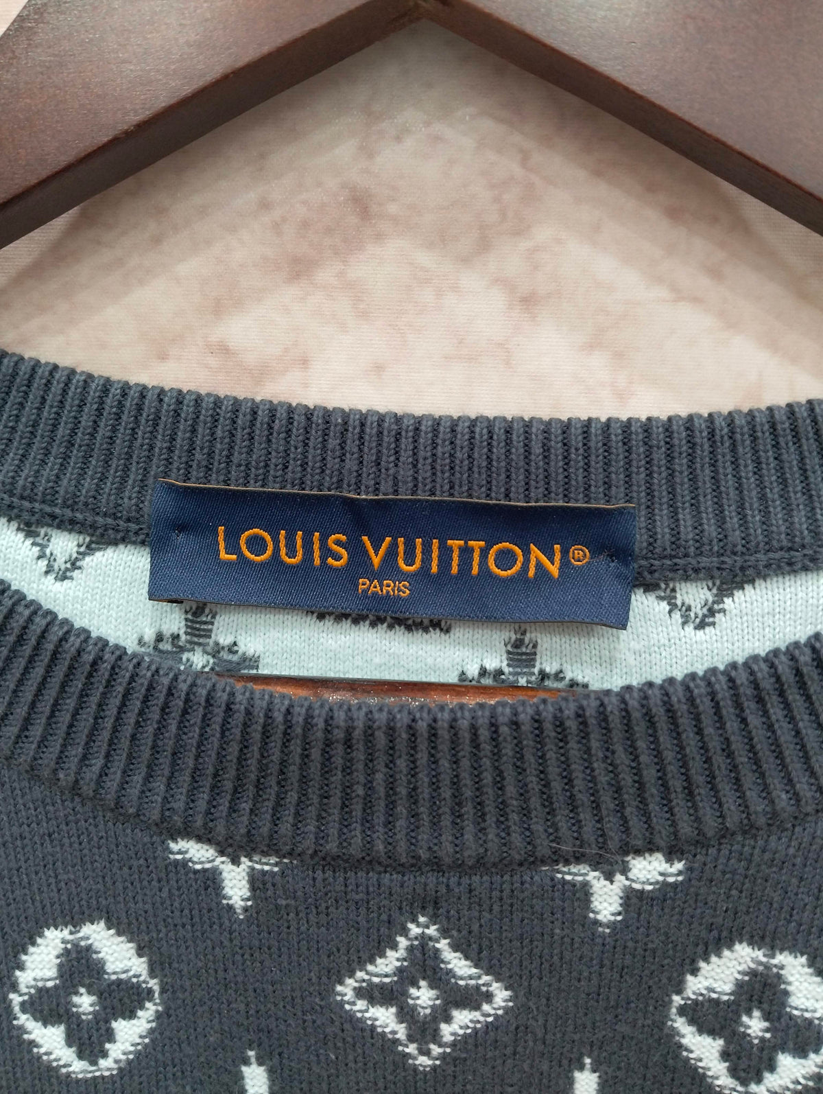 Louis Vuitton - Other - Cotton - Grey - (L)
