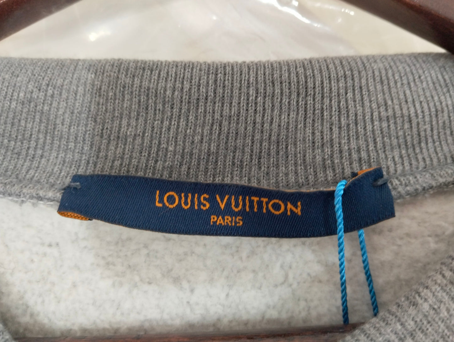 Louis Vuitton - Other - Cotton - Grey - (L)