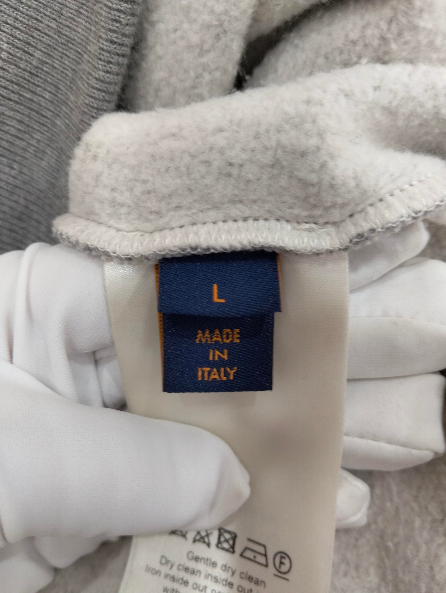 Louis Vuitton - Other - Cotton - Grey - (L)